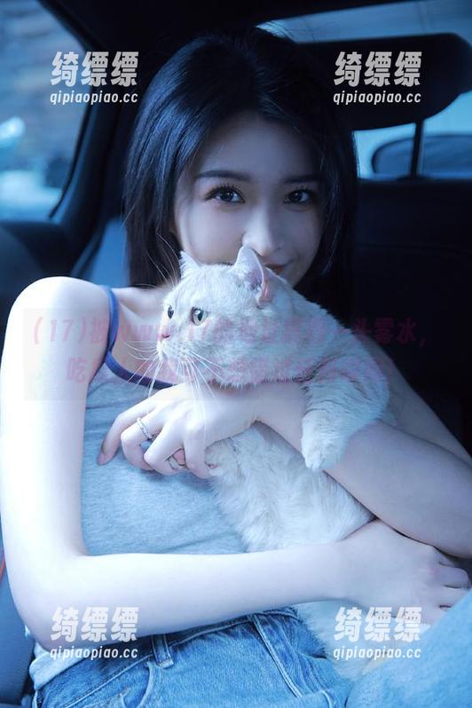 17 被www.17的地址搞得一头雾水,吃瓜人的我可不想错过任何瞬间!