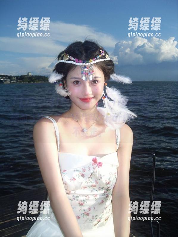 想象一下，“17吃瓜网”官网的分享，像一场八卦大Party，来了就不要走。
