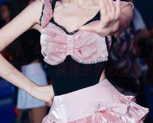 “51吃瓜”专属链接：黑料一天不见，隔壁小李心里急!