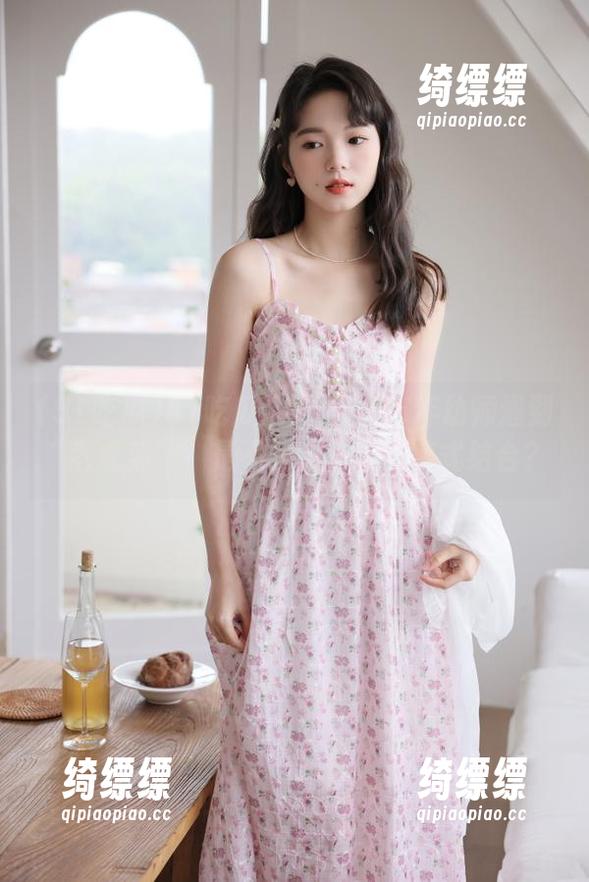 51吃瓜网站：当98年幼师遇到“老虎菜”，是不是新一波的菜式结合？