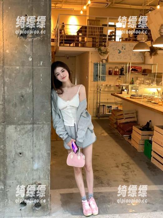 在51吃瓜网app里，半路经过的吃瓜线路随意推荐，快乐无限！