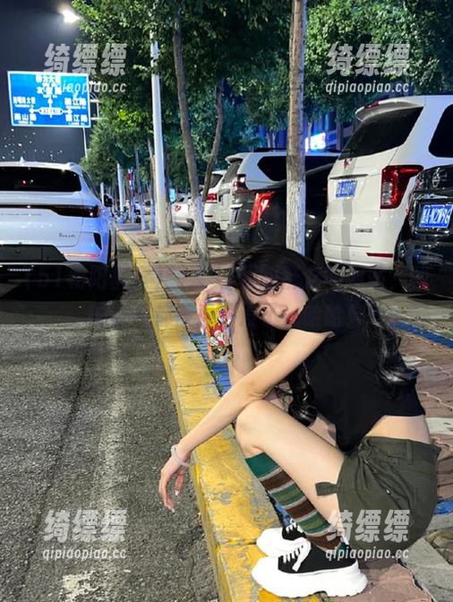 翻看51朝阳群众的网站，我的时间都被瓜吞没了，哈哈！