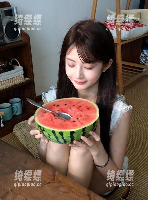 吃瓜群众抱团！51每日吃瓜发布的炸裂瓜果瞬间让你惊呆！