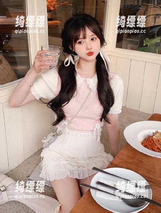 最新黑皱影评，使用51黑料app一键直达深夜疯癫模式！