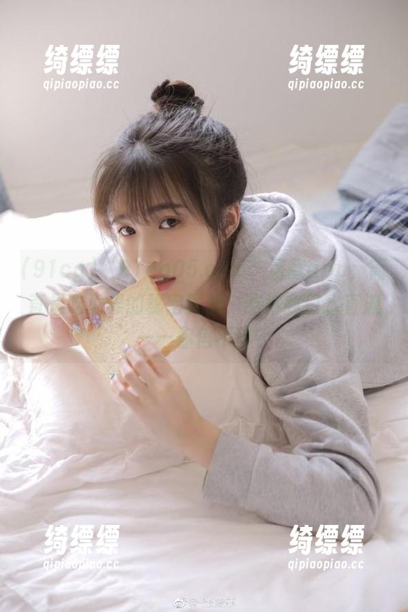 91cg “91cg05.com”这款app,简直是吃瓜界的秘密武器,吃得我口水直流——你信不信?