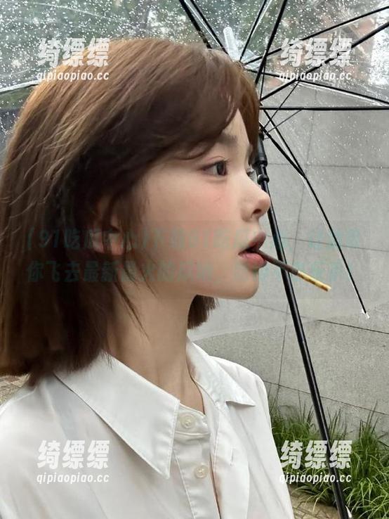 下载91吃瓜中心，让我带你飞去最新最火的瓜地，吃得不亦乐乎！