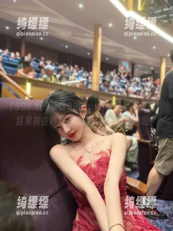 998.su 下载998.su,明明是来看瓜,结果被各种花边新闻吸引,坏影响啊!