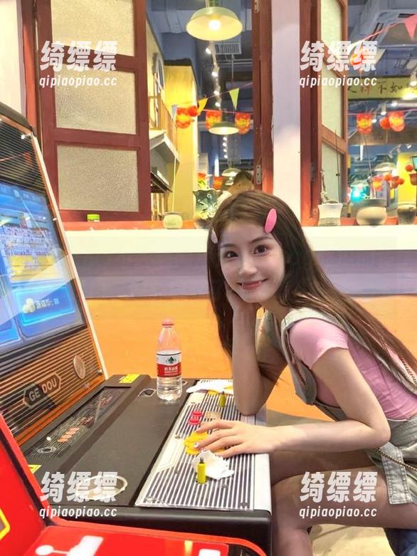不经意间点开了awcg吃瓜的传送门，意外收获了一箩筐八卦！