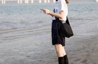 进“fuli23.se”的“传送门”，我就知道会遇见不可思议的画面……