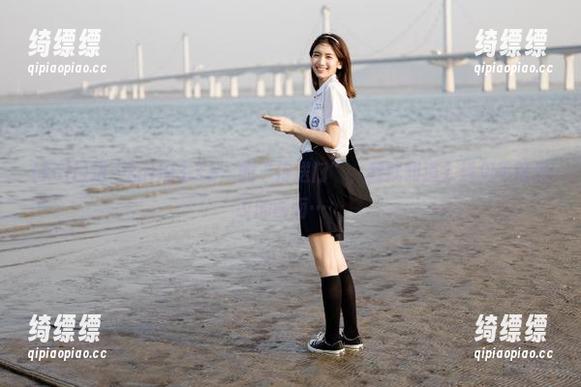 进“fuli23.se”的“传送门”，我就知道会遇见不可思议的画面……