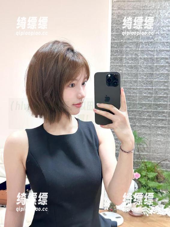 hlw首页：瓜田里那可是风景如画啊！