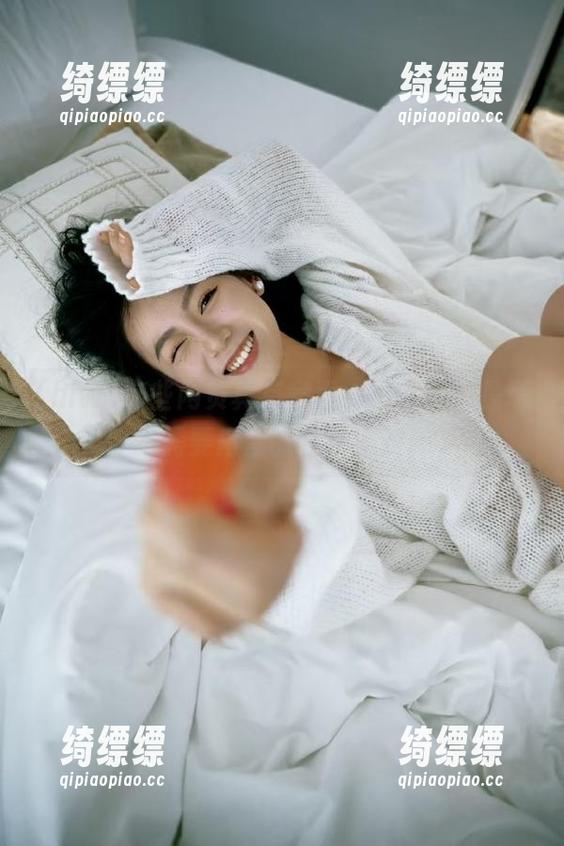 有些网页真有意思，hlw就像是场不需要门票的狂欢派对。