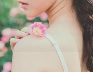 首页一开，仿佛进入“tttzzz38”的八卦时光隧道！