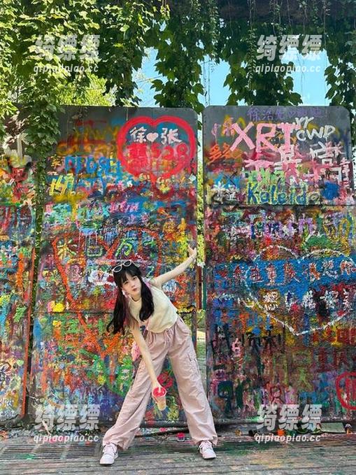有些“瓜”在“www.zztt333”也许不会让你永久记住，但能让你暂时放松。