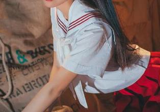 刷着zztt11里的ios评论，有球迷那么热情，我…好像也入戏了。