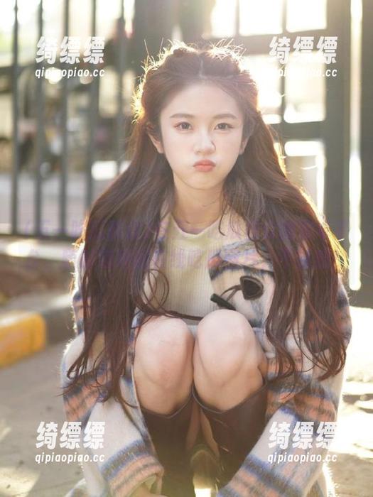 五一吃瓜群众 在五一吃瓜群众的安卓平台,随时随地刷在线吃瓜图片,不过瘾!