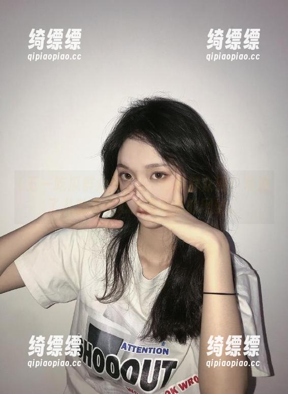 五一吃瓜群众网 五一吃瓜群众网:写满了八卦和我心里的疑惑的网站。