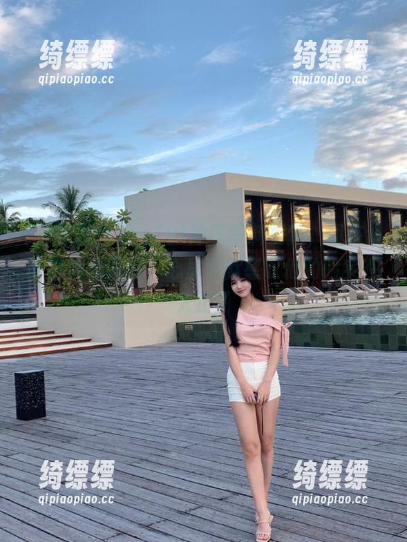 cg1vt冲哥黑料更新，我在认真戳点的同时，心里默默感叹他的脸实在太正了