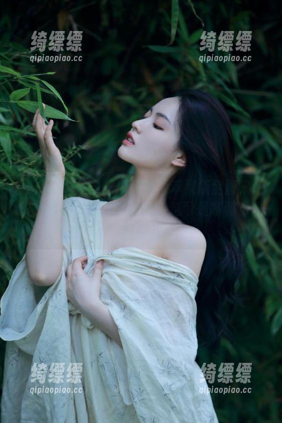 吃瓜大本营苹果版全面来袭，在线吃瓜又难以自拔，这可是高调甜蜜的事儿