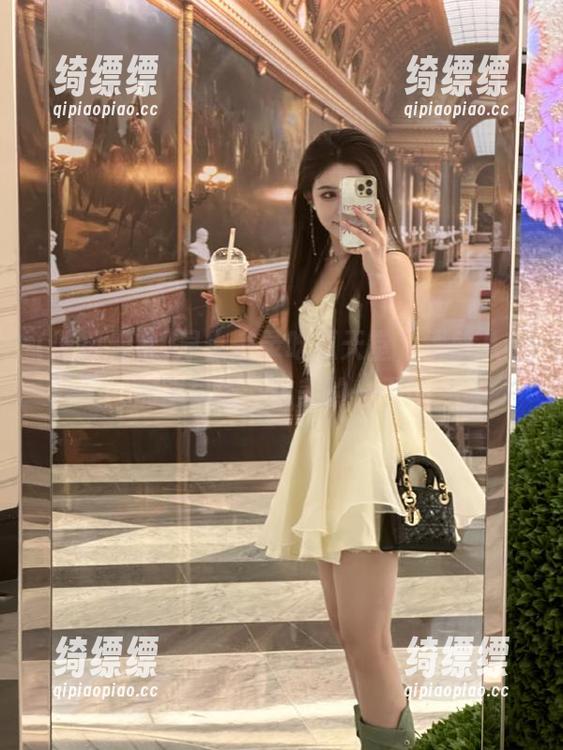 早上登录吃瓜天堂，情感八卦加上早茶，完美的一天！