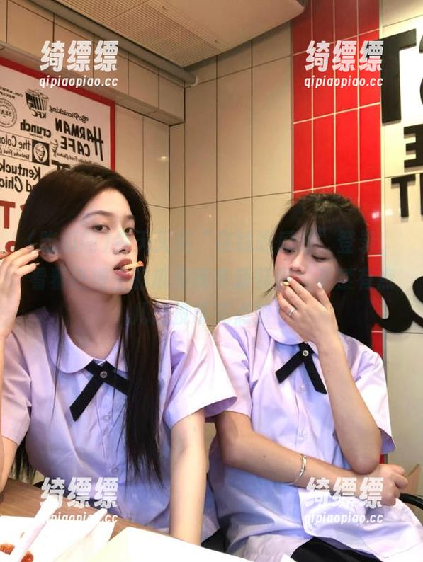 今天又在“在线吃瓜网”登录，看着热搜上的瓜和稀奇新鲜事，不禁有点儿想投币买点赞！