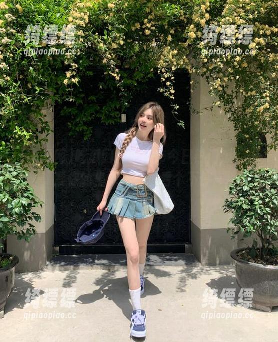 吃瓜网决定发布今日热门瓜，抱紧你的坐标，精彩看个不停～