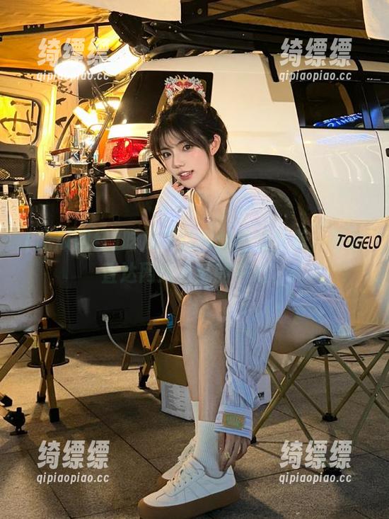 吃瓜网红网站地址导航，带你直达网络八卦的中心。