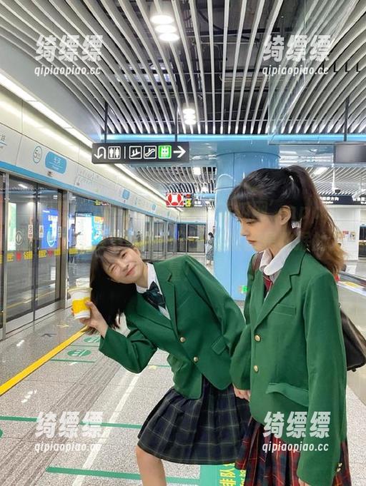 借助‘我要吃瓜网’app，我的八卦水平蹭蹭上涨，果然都是数据的力量！