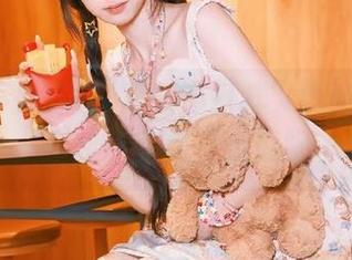 “黑料不打样”的链接真香，但我还是先囤点瓜吧…