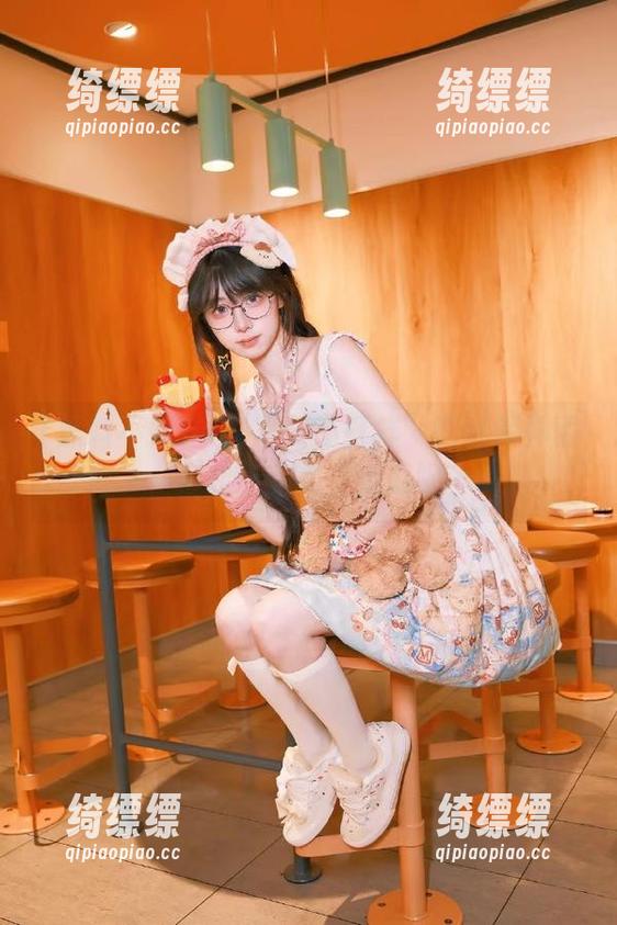 “黑料不打样”的链接真香，但我还是先囤点瓜吧…