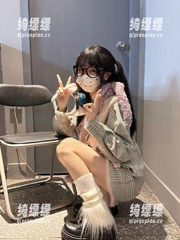 带你进入黑料不打烊tttzzz，观看的入口，一不小心就可能被阳光反射到！