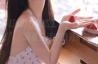 白天忙工作，晚上看“黑料不打烊”，观看生活中的另一种方式。
