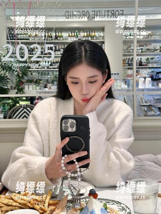 你见过更有戏的链接吗？“黑料不打烊,万里长征传”当场变身冲浪板