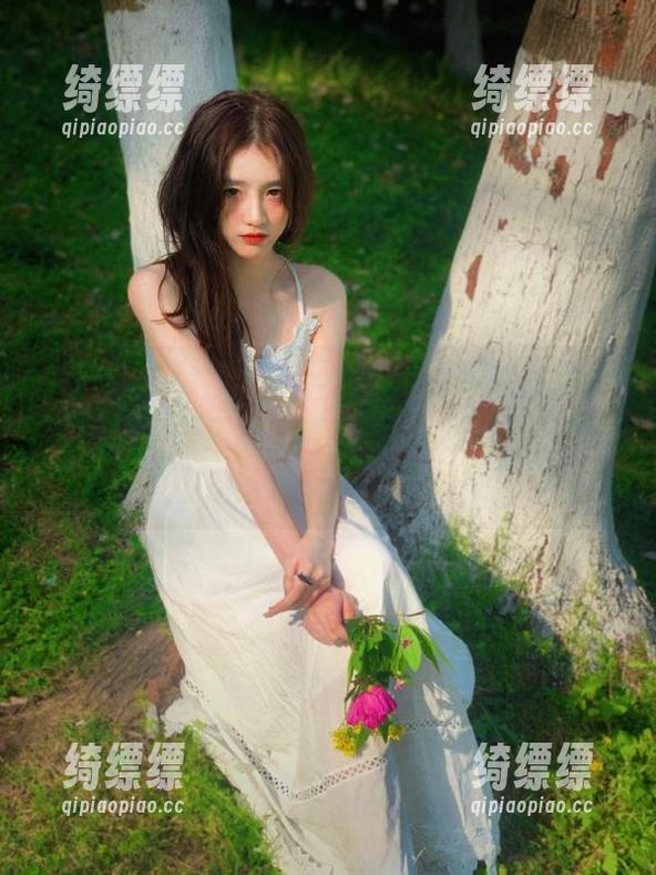一打开“黑料不打烊”，那个传送门里正能量满满，心里默默想，是不是该换个正方向了？