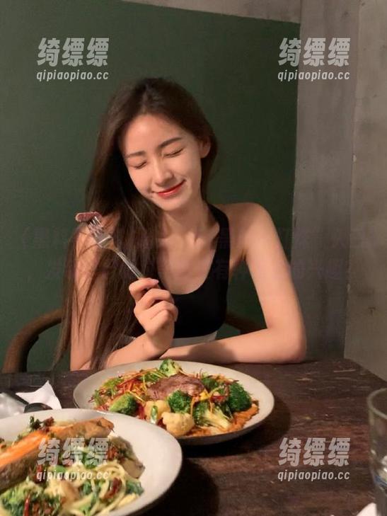 踏入“51黑料不打烊”入口，发现自己竟对黑历史有种莫名的兴趣？
