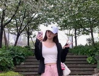 登录黑料正能量，最新动态无处不在，专治各种不爽情绪。