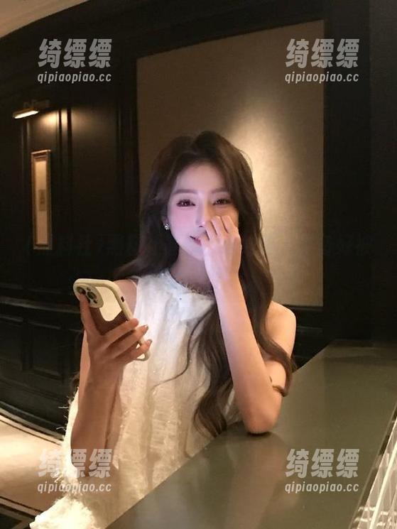 黑料社最新下载线路，准备好被瓜围住没？