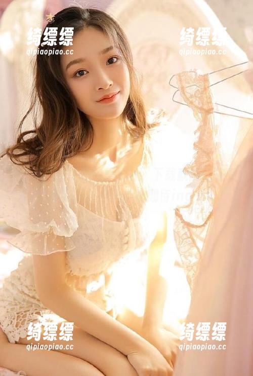 更新的黑料社，下载就能抢先看到新花样，心里小小期待ing……