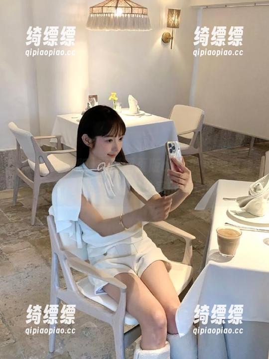 黑料网页版app的瓜刷新我的三观，这到底是谁家的事情啊？